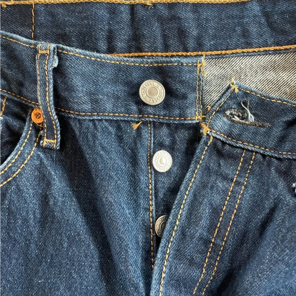 Levi’s 501s Dark Wash - Picture 4 of 4